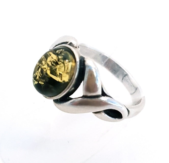 Rav ring med grøn rav keltisk look i sterlingsølv (925)