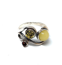 Load image into Gallery viewer, Ring in sterling silver with green, milk and cognac amber (925)
