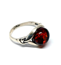 Load image into Gallery viewer, Ring with amber Celtic look in sterling silver (925)

