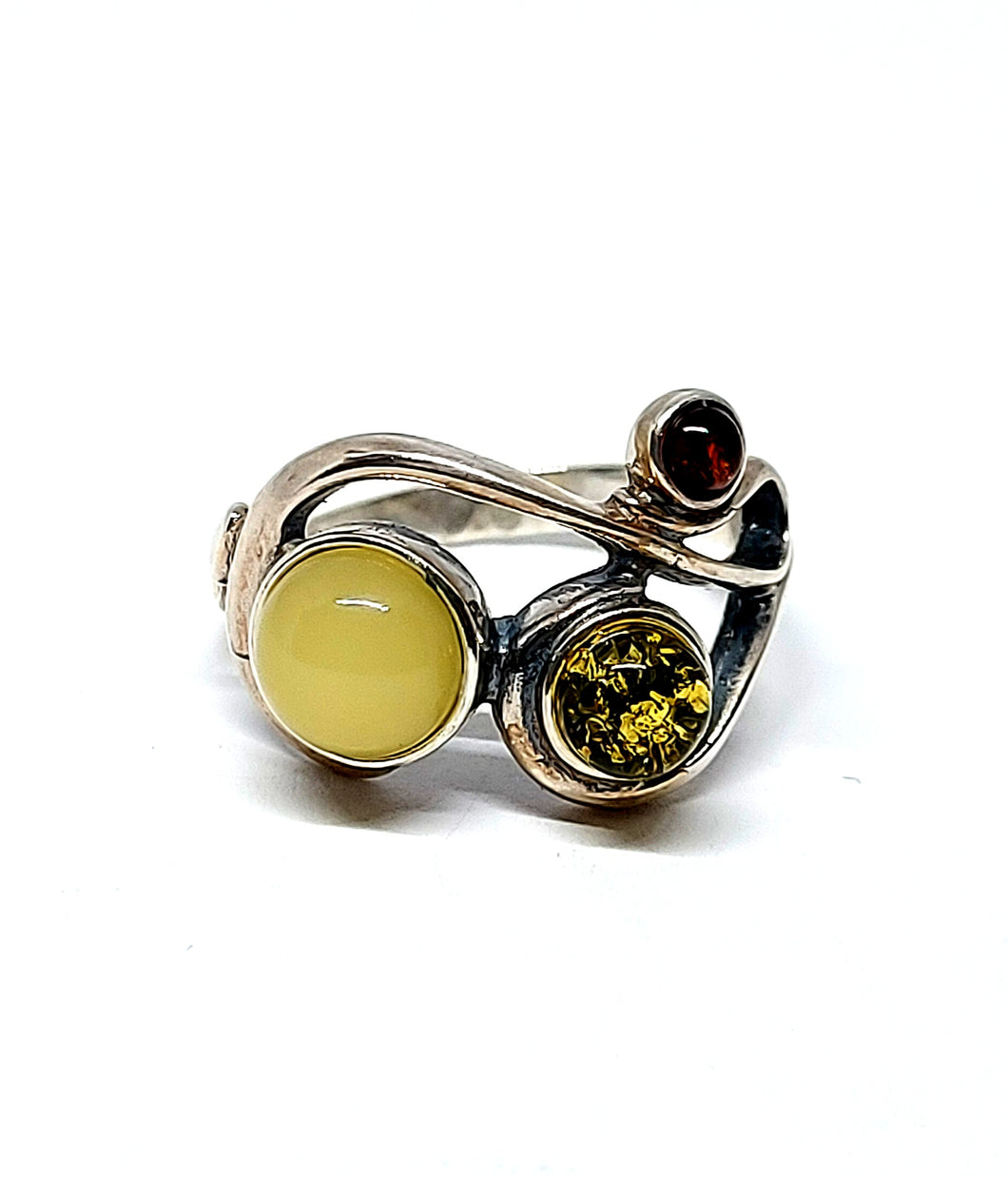 Ring in sterling silver with green, milk and cognac amber (925)