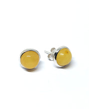 Load image into Gallery viewer, &lt;transcy&gt;Green Amber ear studs 10 mm with smooth edge (925)&lt;/transcy&gt;
