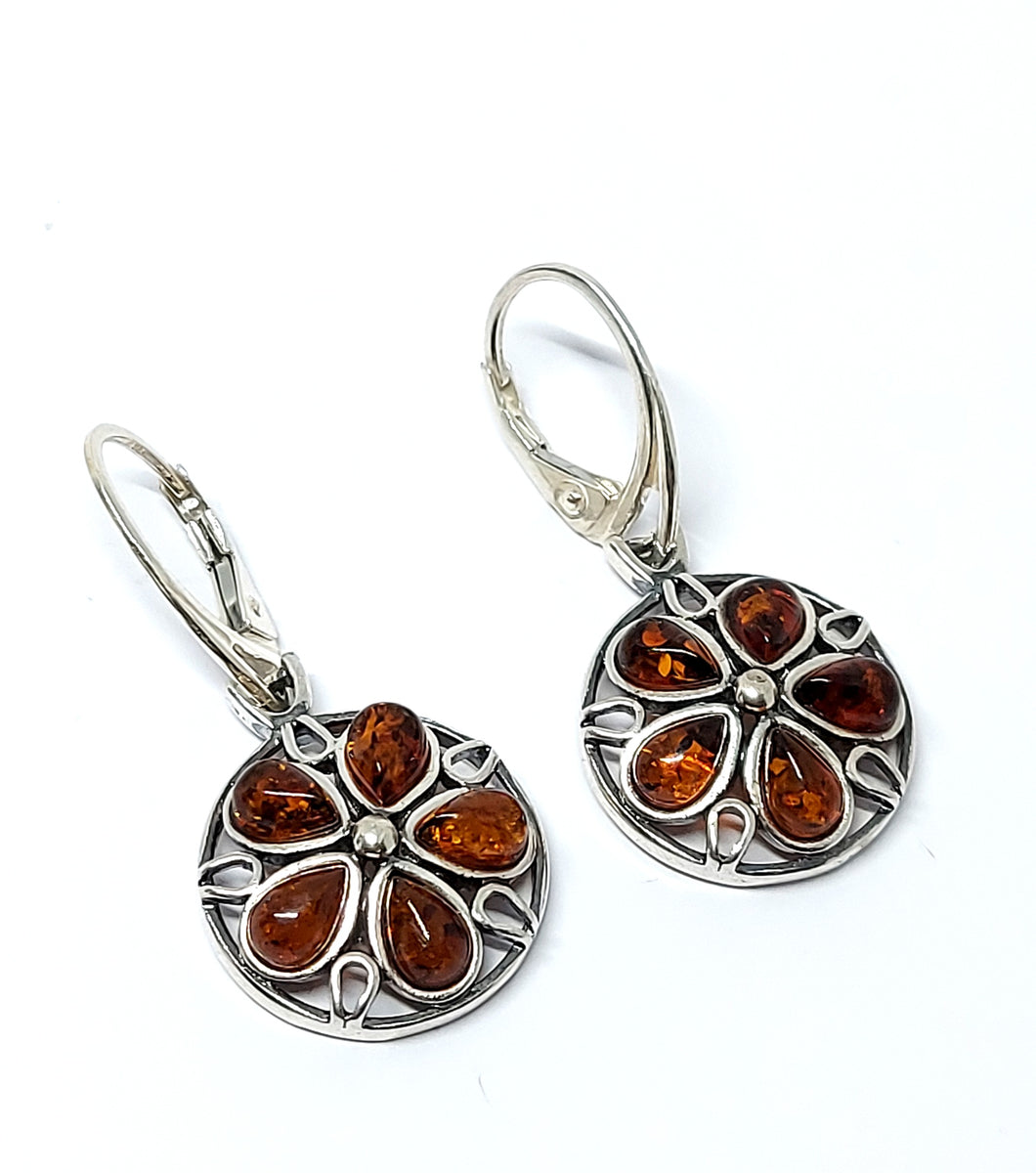 Amber hanging earrings with Celtic pattern (925)