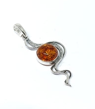 Load image into Gallery viewer, Amber hanging earrings with Celtic pattern (925)
