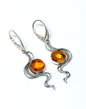 Load image into Gallery viewer, Amber hanging earrings with Celtic pattern (925)
