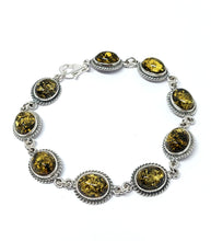 Load image into Gallery viewer, Bracelet with amber and antique pattern (925)
