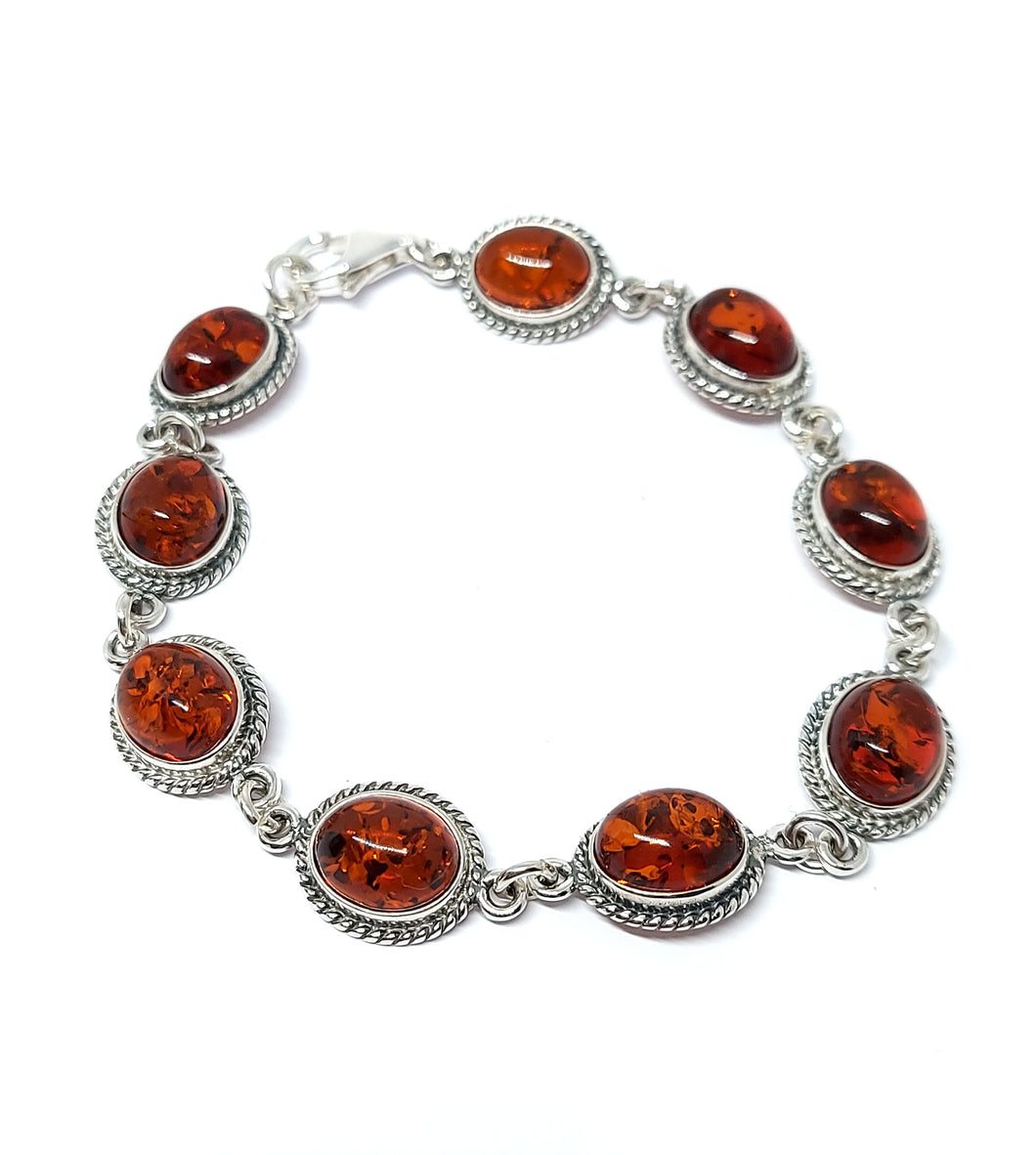 Bracelet with amber and antique pattern (925)