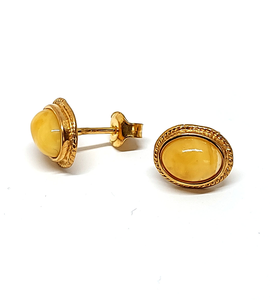 Green Amber Oval Earrings with Twisted Edge (925)