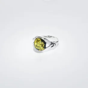 Ring with green amber Celtic look in sterling silver (925)