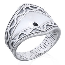 Load image into Gallery viewer, Ring with viking style pattern in sterling silver (925)
