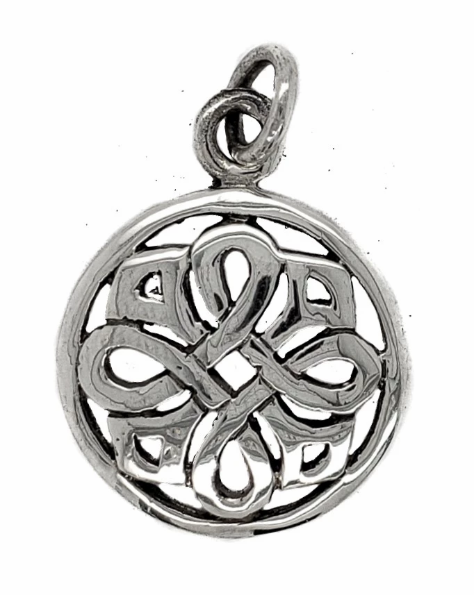 Celtic knot round pendant in sterling silver (925)