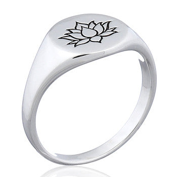 Signet ring with Lotus in 925 sterling silver