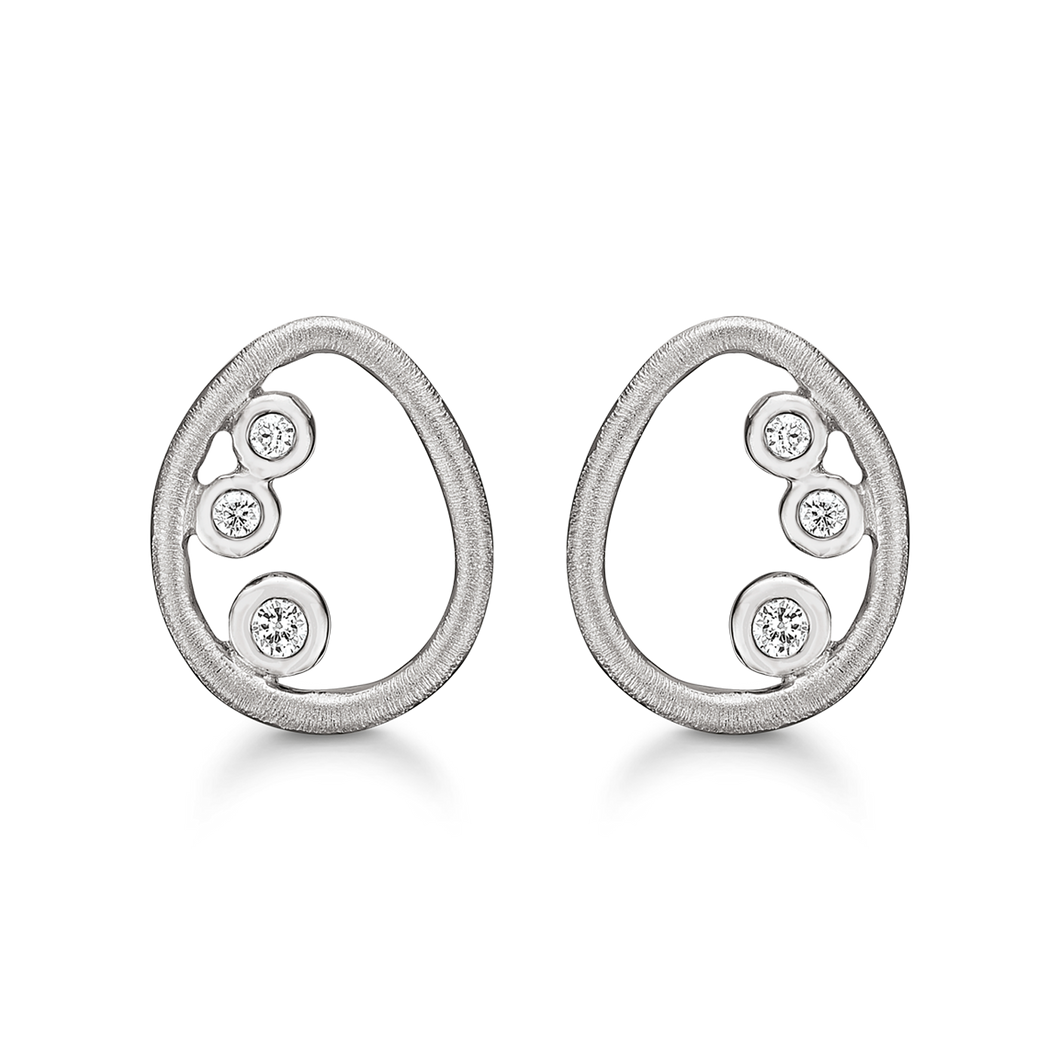 Earrings rhodium-plated matte oval with 3 synthetic cubic zirconia. (925)