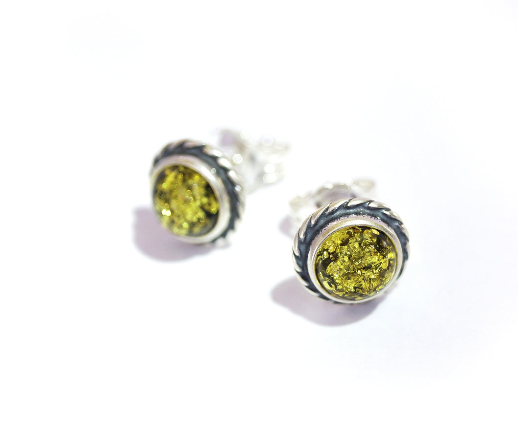 Green Amber ear studs 9 mm with twisted edge (925)