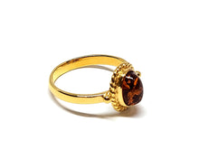 Load image into Gallery viewer, Ring with amber and twisted edge in FG sterling silver (925)
