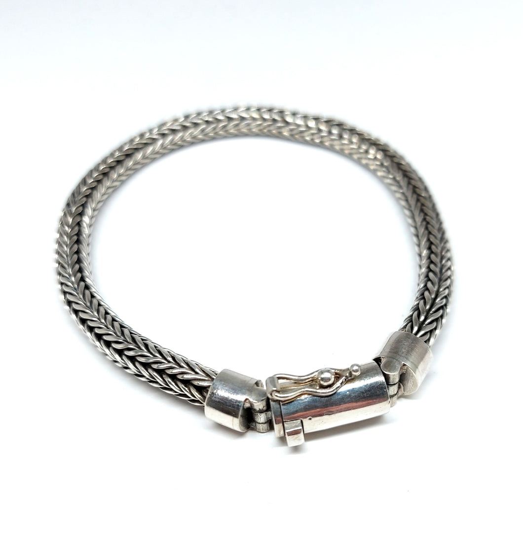 Bracelet ByKila, 5 mm Classic herringbone (925)