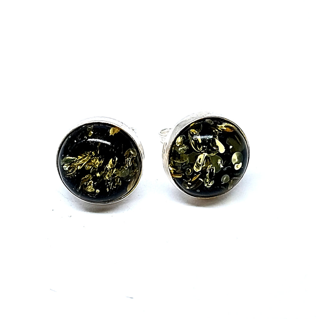 Green Amber ear studs 10 mm with smooth edge (925)