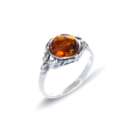 Ring with amber with leaf motif in sterling silver (925)
