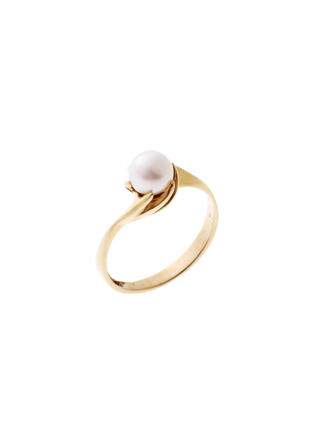 Lund Cph, ring with 5.5-6 mm pearl in 8 kt. gold (333)