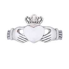 Load image into Gallery viewer, Irish Claddagh ring in sterling silver (925)
