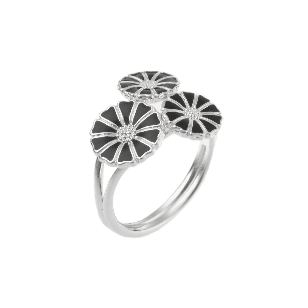 Daisy ring in silver and black enamel, 7-9mm flowers (925)